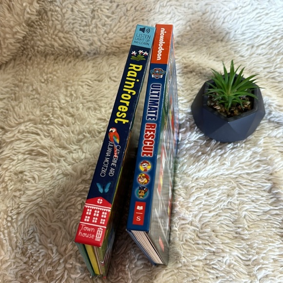 Bundle of 2 books for kids from scholastic and town-house book - Picture 7 of 10